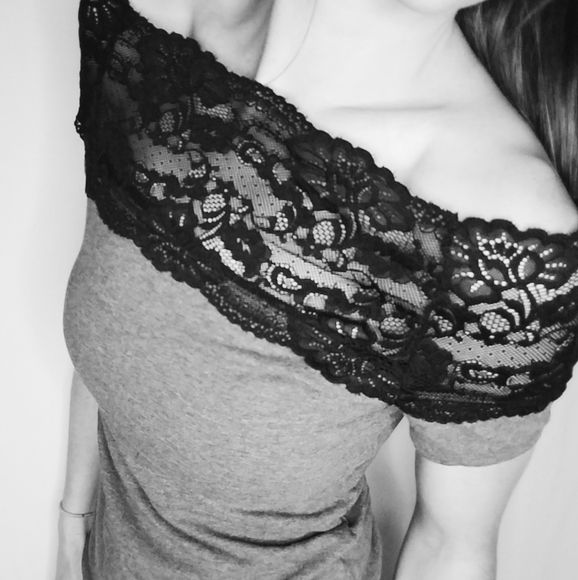 H&M Tops - Off the shoulder lace t shirt